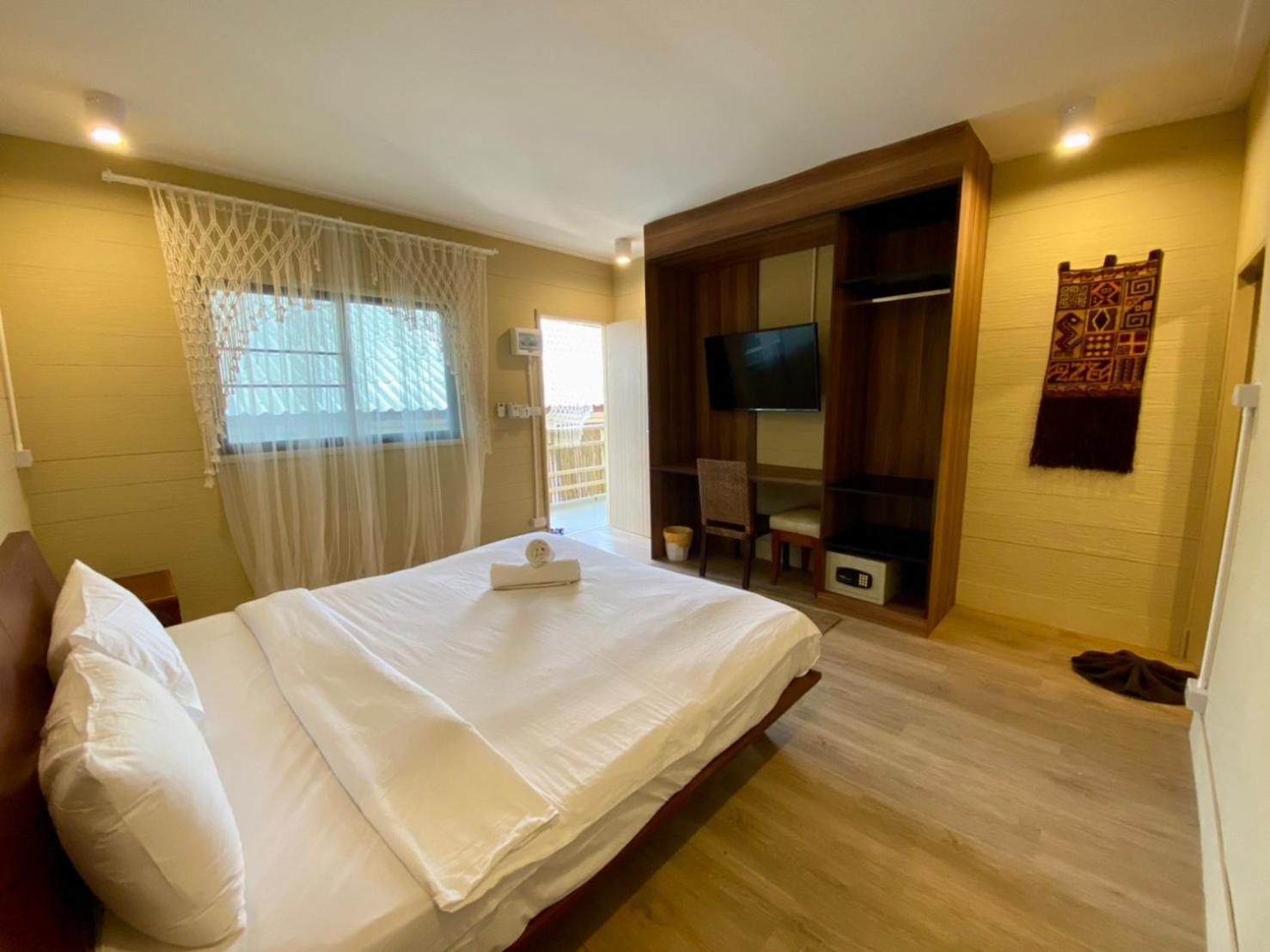 U'Re Holitel Hotel Haad Rin Bagian luar foto